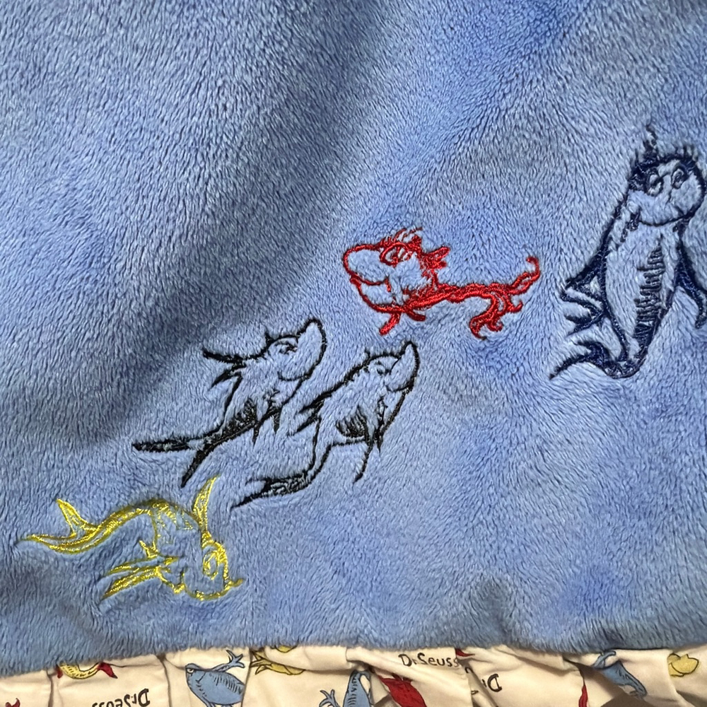 Dr. Seuss Classic One Fish Two Fish Plush Crib Blanket Red Blue
